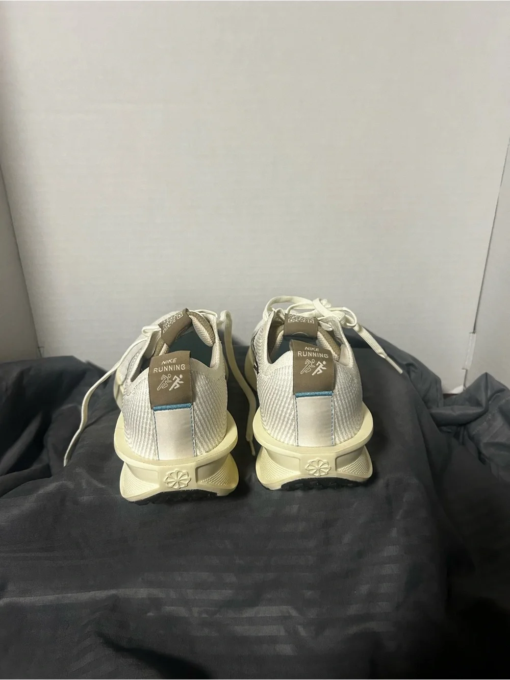 Nike Interact Run White and Tan Lightweight Knit Sneakers.  4Youth/6.5 women’s